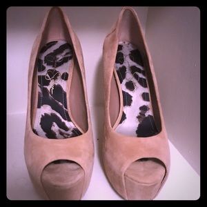 Jessica Simpson platform peep toe